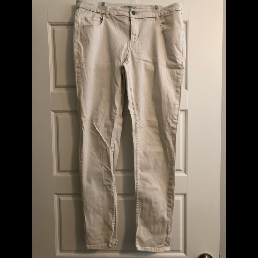 Off white skinny jeans!